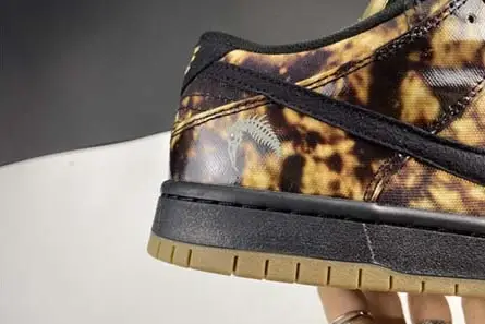 Minimalist 1045 nike sb dunk low permium 536356-002 