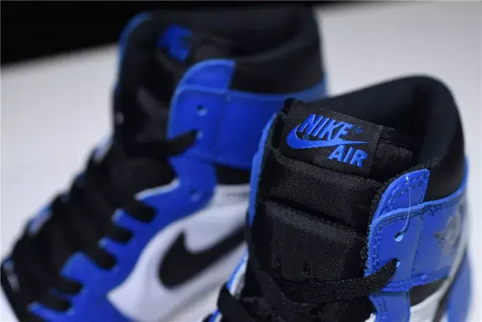 Minimalist 327 Jordan 1 Retro High Game Royal 555088-403 