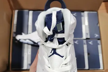 ModernLook 1746 Jordan 6 Retro Midnight Navy  CT8529-141 