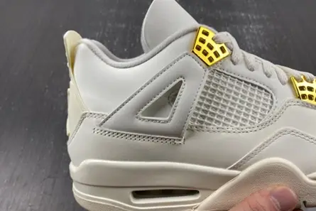 ModernLook 241 Air Jordan 4 “Metallic Gold” AQ9129-170 