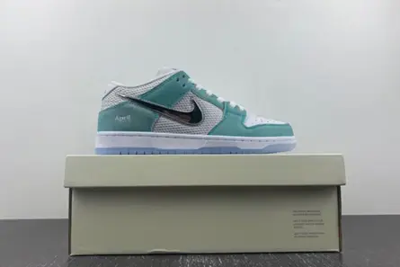 ModernLook 4758 Nike SB Dunk Low April Skateboards FD2562-400 