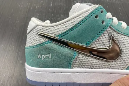 ModernLook 4758 Nike SB Dunk Low April Skateboards FD2562-400 