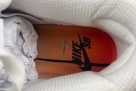ModernLook 4758 Nike SB Dunk Low April Skateboards FD2562-400 