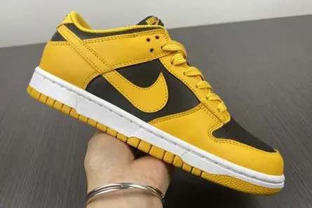ModernLook 8082 Nike Dunk Low Takes on a Familiar “Goldenrod” Colorwa DD1391-004 