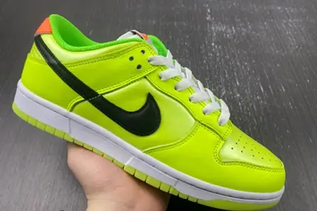 Nike Dunk Low “Glow in the Dark”  FJ4610-702 Classic 8087 