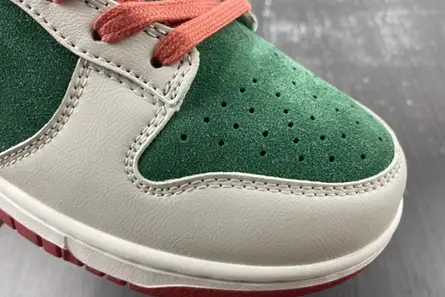 Nike Dunk Low SE All Petals United Fir Green (Women's)  FN8923-061 Reliable 1725 