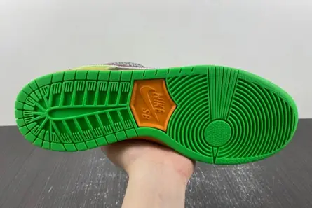 Nike SB Dunk Low DM0807-600 SportInspired 3087 