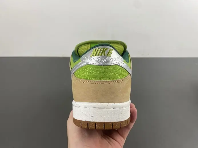Nike SB Dunk Low Escargot  FQ7585-200 Resilient 5075 