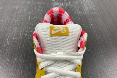 Nike SB Dunk Low Yellow Lobster  313170-137566 NewStyle 9057 