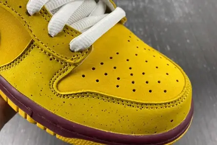 Nike SB Dunk Low Yellow Lobster  313170-137566 NewStyle 9057 