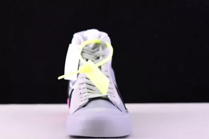 Off-White Nike Blazer The Queen AA3832-002 Resilient 9443 