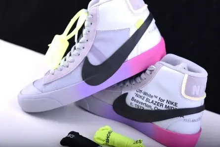 Off-White Nike Blazer The Queen AA3832-002 Resilient 9443 