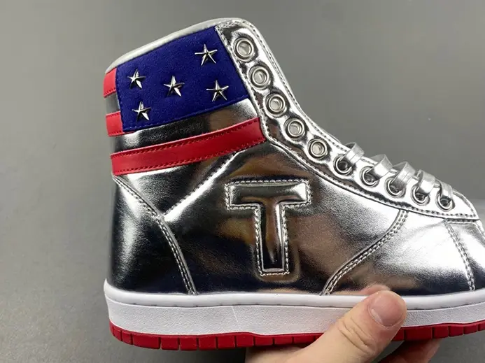 Practical 8700 DONALD TRUMP NEVER SURRENDER PKTLP002 