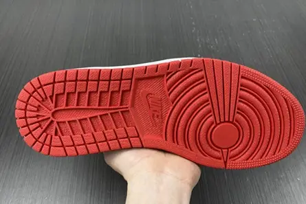 Resilient 3437 Jordan 1 Retro High OG Heritage  555088-161 