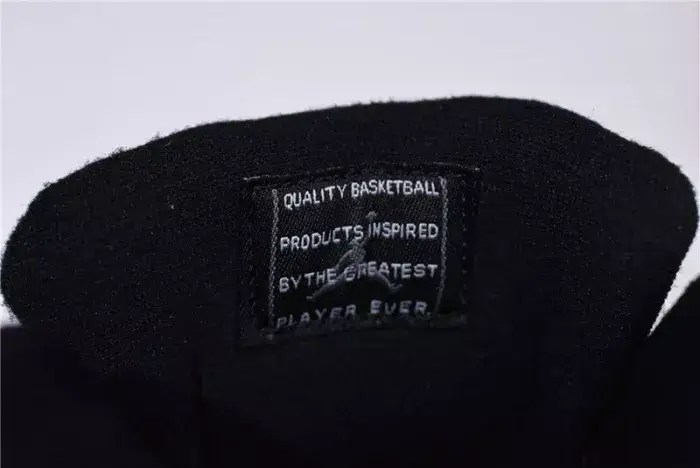 Resilient 6925 Air Jordan 11 “Cap and Gown” black  378037-005 