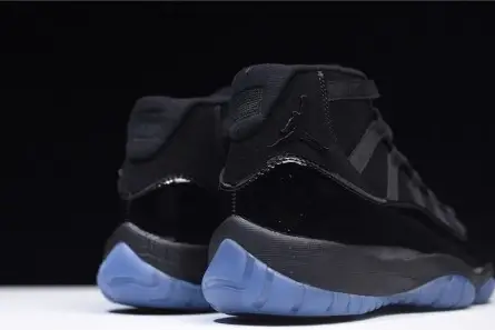 Resilient 6925 Air Jordan 11 “Cap and Gown” black  378037-005 