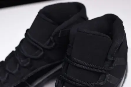 Resilient 6925 Air Jordan 11 “Cap and Gown” black  378037-005 