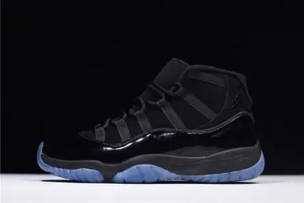 Resilient 6925 Air Jordan 11 “Cap and Gown” black  378037-005 