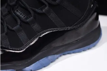 Resilient 6925 Air Jordan 11 “Cap and Gown” black  378037-005 