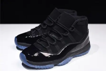 Resilient 6925 Air Jordan 11 “Cap and Gown” black  378037-005 