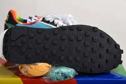 Sacai X Nike LVD WAFFLE CN8899-006 Timeless 3969 