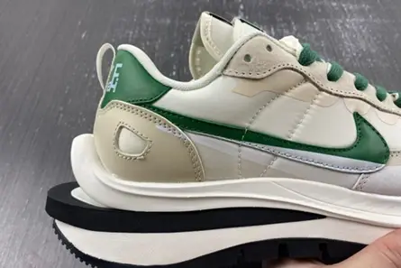 Sacai x VaporWaffle DD1875-102 EyeCatching 3499 