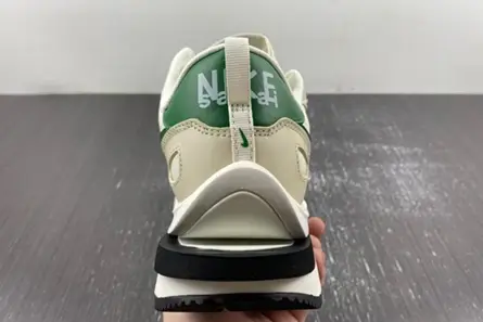 Sacai x VaporWaffle DD1875-102 EyeCatching 3499  EAABA62