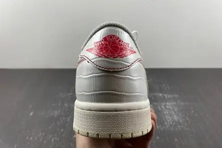 Sleek 2626 Travis Scott x Air Jordan 1 DM7866-601 