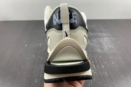 SmartChoice 9209 Sacai x VaporWaffle DD1875-101  ECBA939