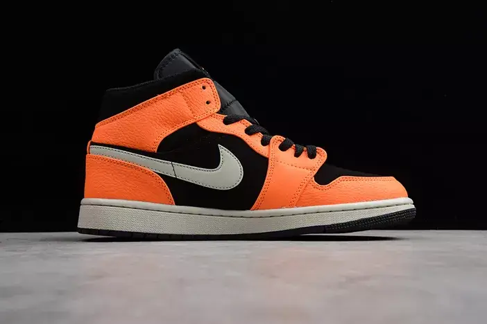 Soft 1505 Air Jordan 1 Mid Black Orange 554724-062 