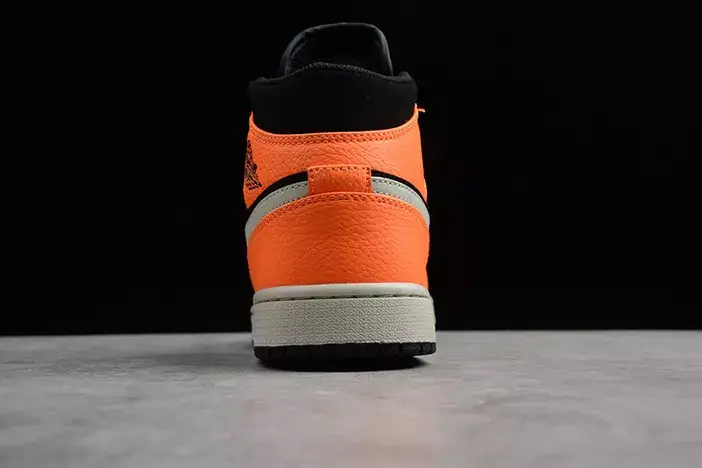 Soft 1505 Air Jordan 1 Mid Black Orange 554724-062 