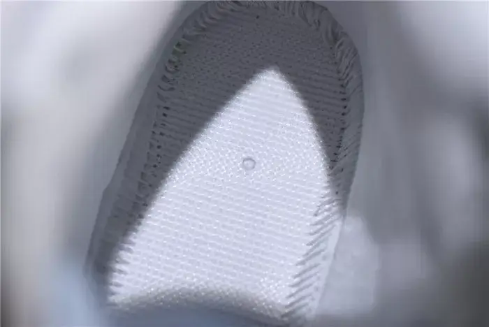 Soft 2720 Air Jordan 1 Mid GG 