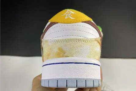 Sophisticated 8070 Nike SB Dunk Low “CNY” CV1628-800 