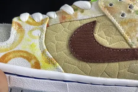 Sophisticated 8070 Nike SB Dunk Low “CNY” CV1628-800 