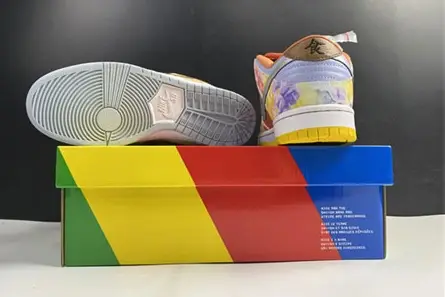 Sophisticated 8070 Nike SB Dunk Low “CNY” CV1628-800 