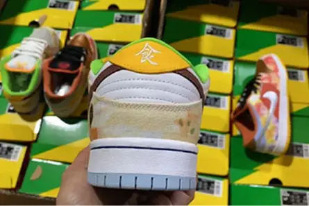 Sophisticated 8070 Nike SB Dunk Low “CNY” CV1628-800 