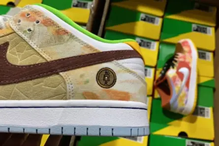 Sophisticated 8070 Nike SB Dunk Low “CNY” CV1628-800 