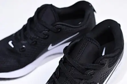 SportInspired 4754 Nike Epic React Flyknit black and white  AA1625 001 