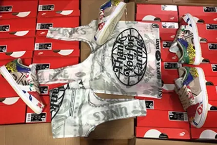 SportInspired 482 Nike Dunk Low SP “Thank You For Caring” DA6125-900 