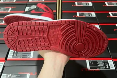 SportInspired 8488 Air Jordan 1 Retro high ban 432001-001 