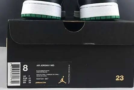 Timeless 9840 Air Jordan 1 Mid HEI 554724-067 