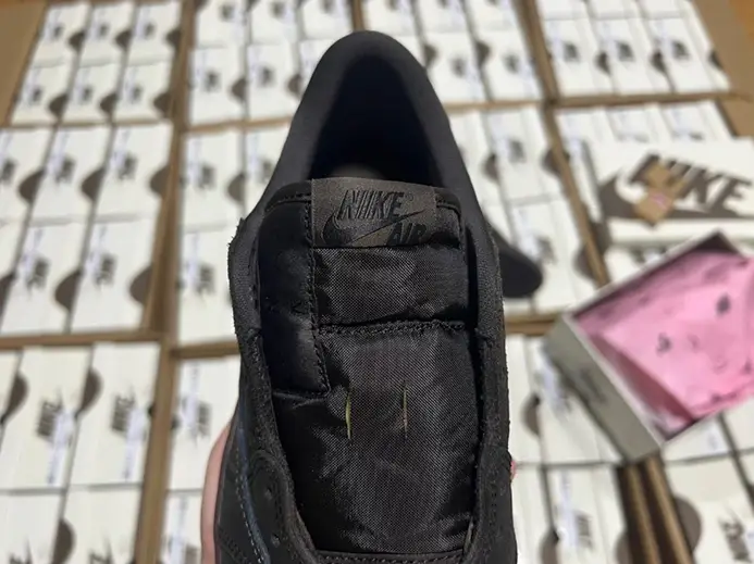 Travis Sco tt x Air Jordan 1 Low OG DM7866-202 Refined 6927 