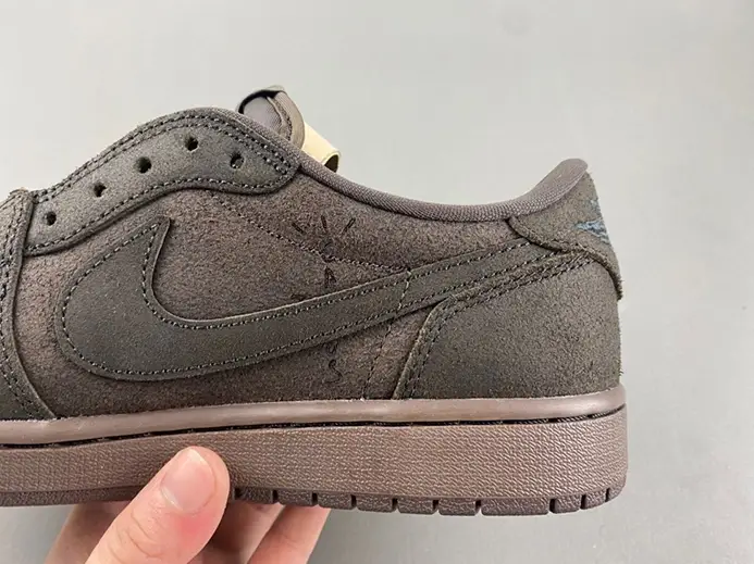 Travis Sco tt x Air Jordan 1 Low OG DM7866-202 Refined 6927 