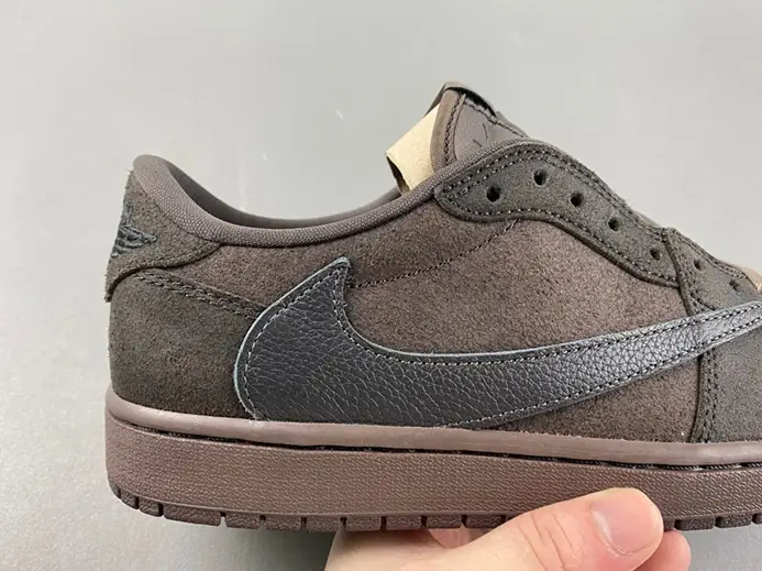 Travis Sco tt x Air Jordan 1 Low OG DM7866-202 Refined 6927 