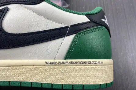 Travis Scott x Air Jordan 1 low DM7866 128 Classic 2130 