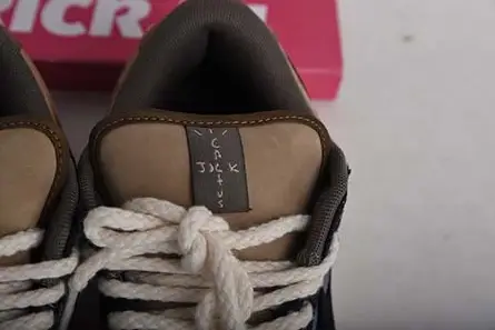Travis Scott x Nike SB Dunk Low TS CT5053-001 Fashionable 720 
