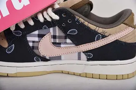 Travis Scott x Nike SB Dunk Low TS CT5053-001 Fashionable 720 