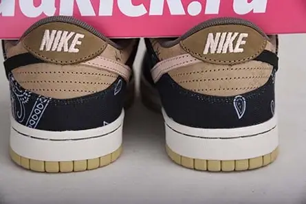 Travis Scott x Nike SB Dunk Low TS CT5053-001 Fashionable 720 