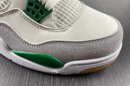 Trendsetting 3210 Jordan 4 Retro SB Pine Green  DR5415-103 