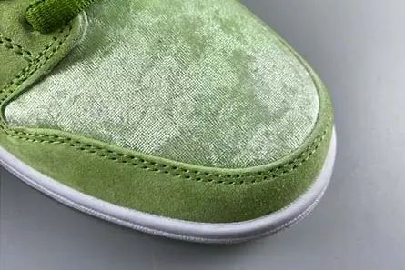 Trendy 2423 Strangelove x NK Sb Dunk Low 2020 CT2552-300 